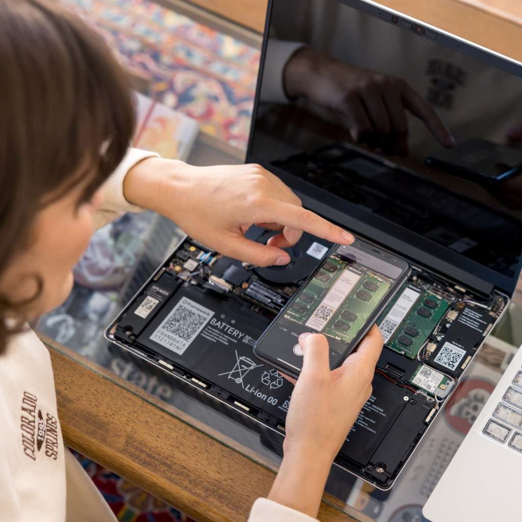 open laptop, repairable