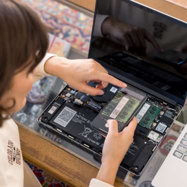 open laptop, repairable