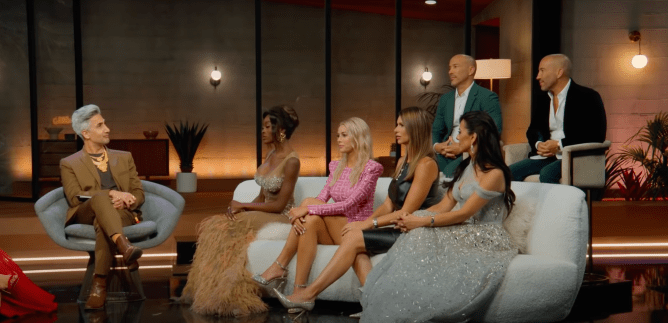 talkshow guests on couch
