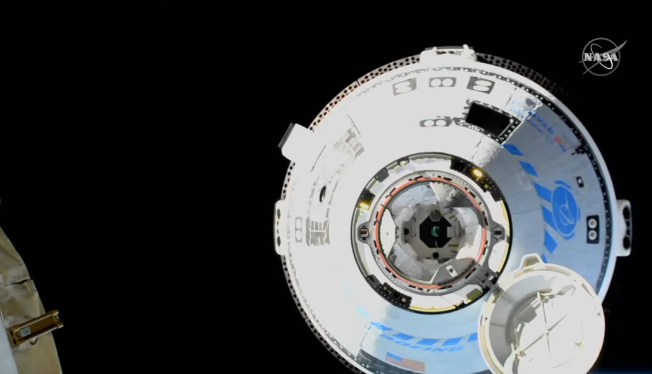 starliner dock ISS