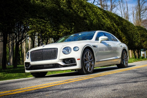 Bentley flying spur driving angle-AK