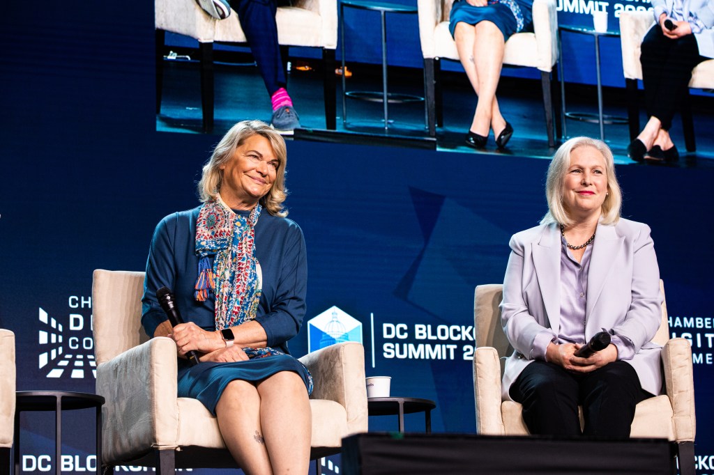 Image of Senator Cynthia Lummis, a Republican from Wyoming, and Senator Kirsten Gillibrand, a Democrat from New York.