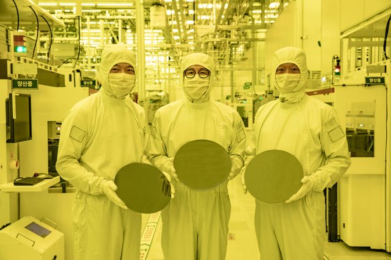 Samsung foundry's first 3nm chip production