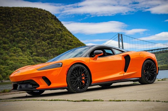McLaren GT doors