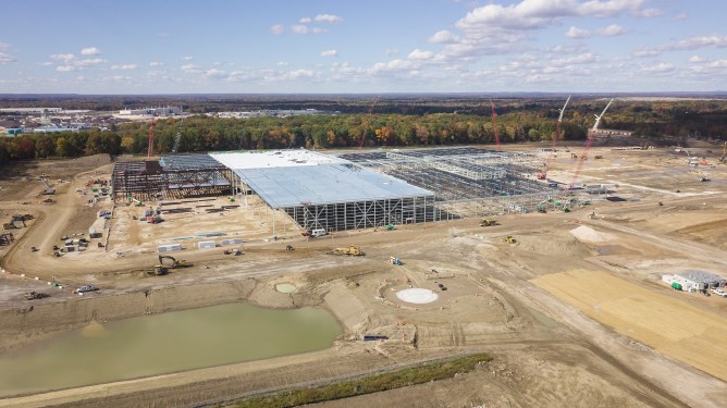 bird's eye view of GM's Ultium battery factory under construction in Ohio