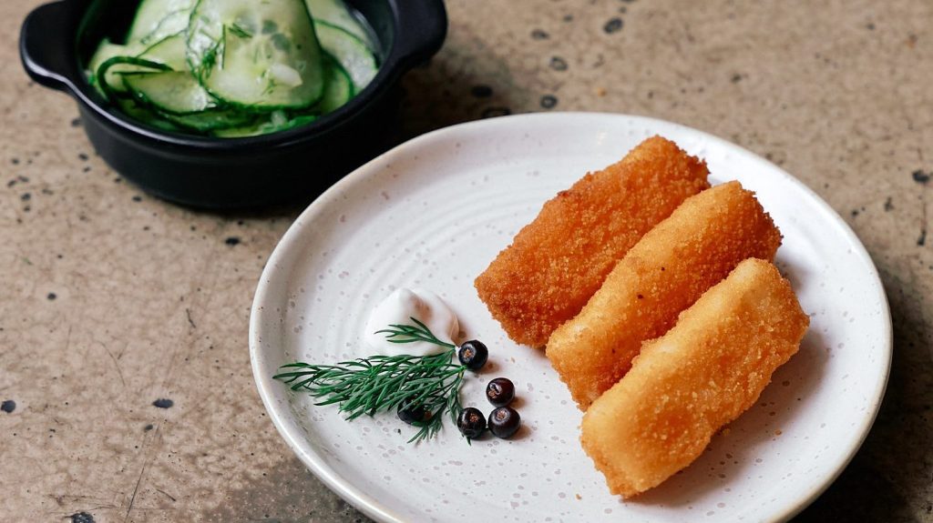 Bluu Seafood's cultivated fish fingers