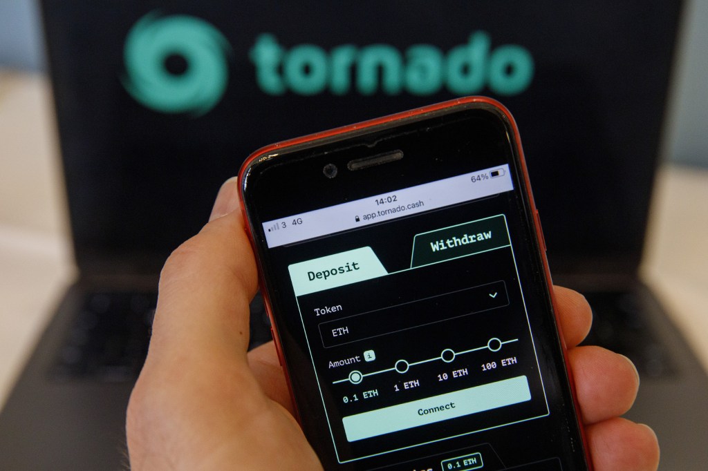 smartphone crypto app