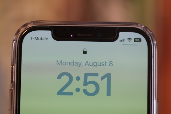 iOS 16 beta battery percentage indicator
