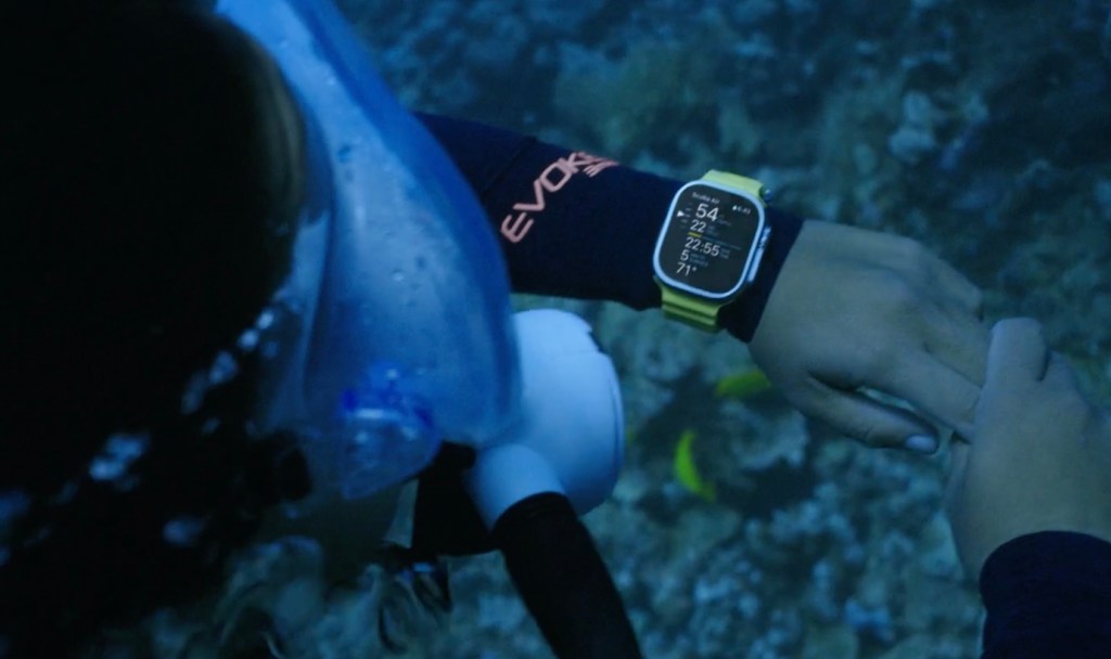 Apple Watch Ultra running the Oceanic app