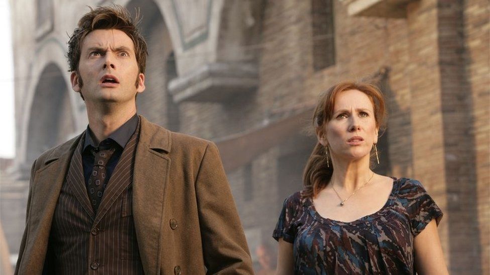 2 Doctor Who characters, one man, one woman