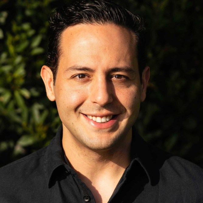 
												Eduardo Vivas Avatar												