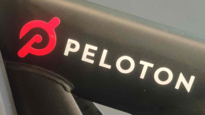 Peleton logo