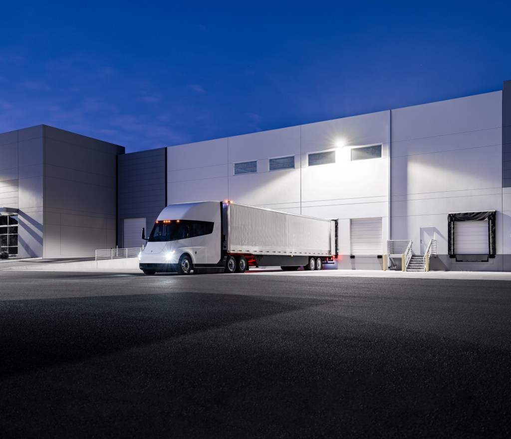 Tesla Semi loading