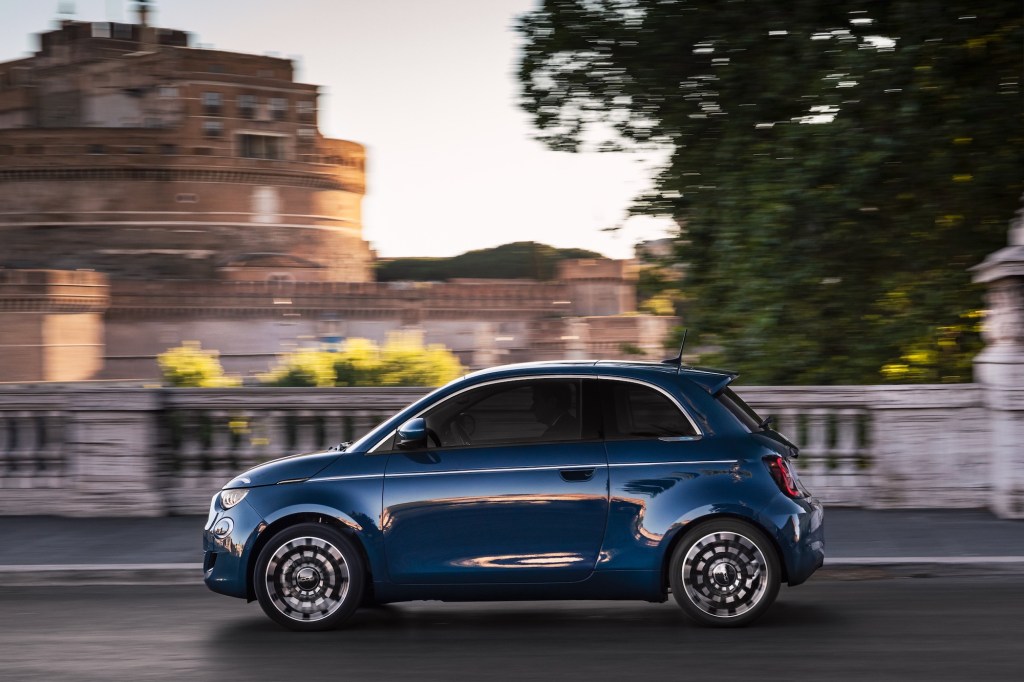 Fiat 500e profile euro spec 2