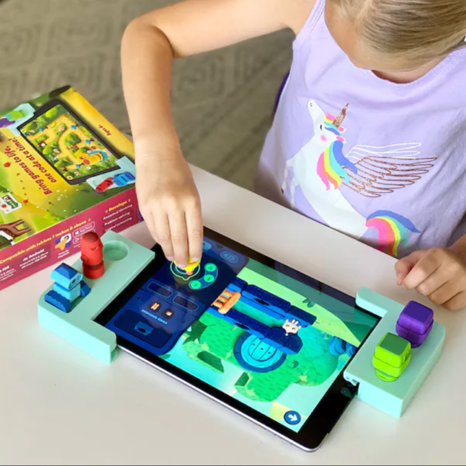 Tacto Coding STEM toy