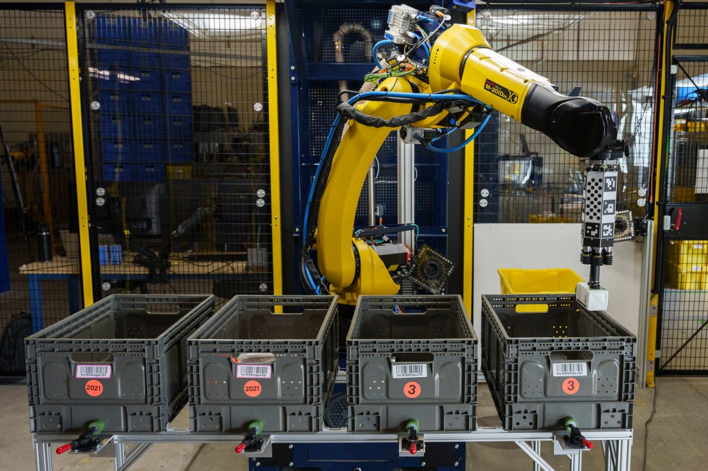 Amazon's robotic arm, Sparrow
