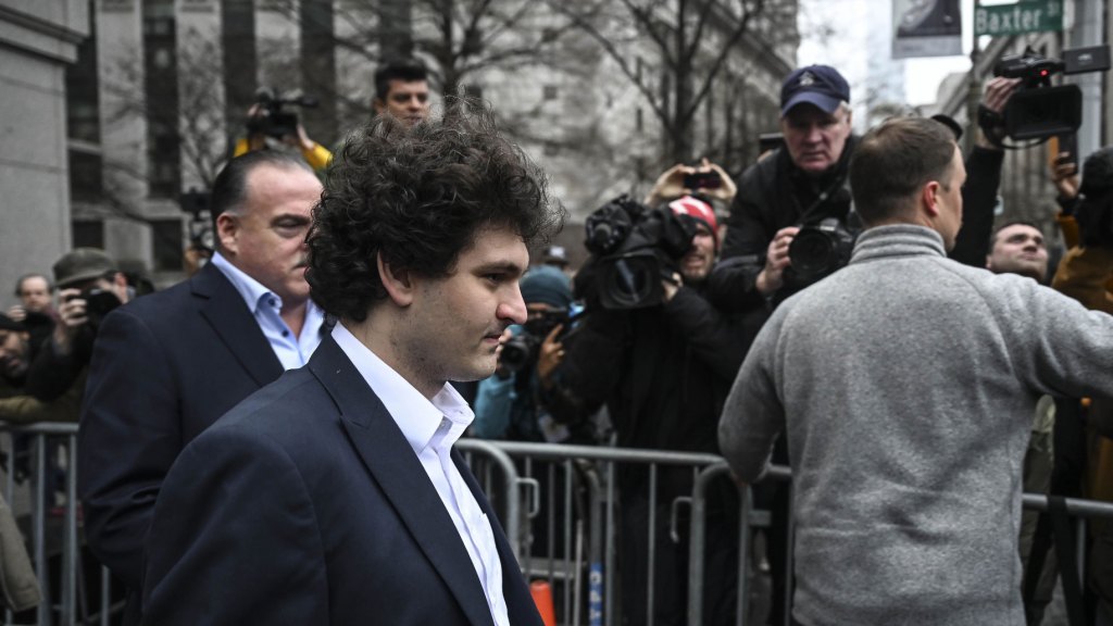 NEW YORK, US - JANUARY 03: Sam Bankman-Fried leaves the court in New York, on January 03, 2023. (Photo by Fatih Aktas/Anadolu Agency via Getty Images)