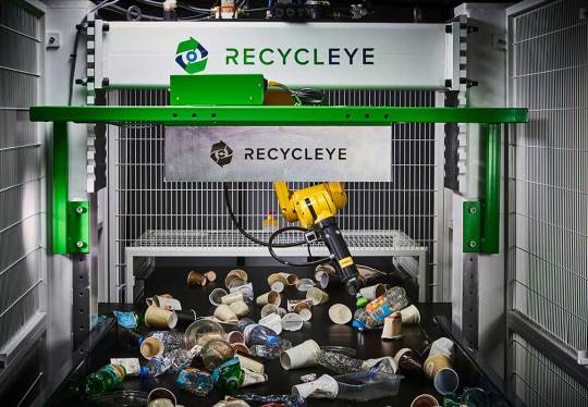 Recycling startup Recycleye's materials sorting robot.