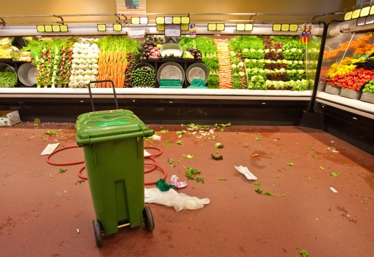 Produce aisle cleanup