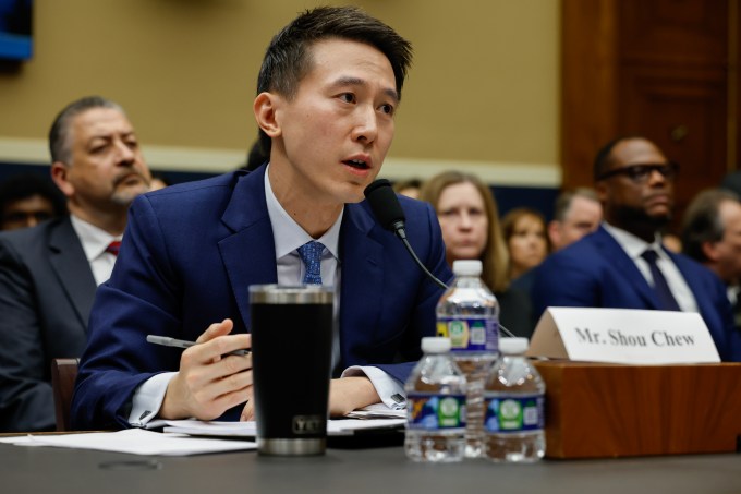 TikTok CEO Shou Zi Chew testifying