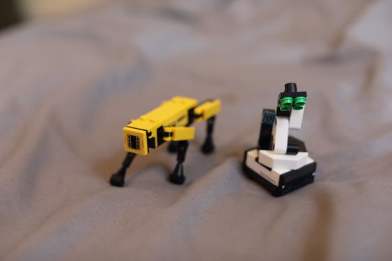 Boston Dynamics Spot and Stretch Lego kits