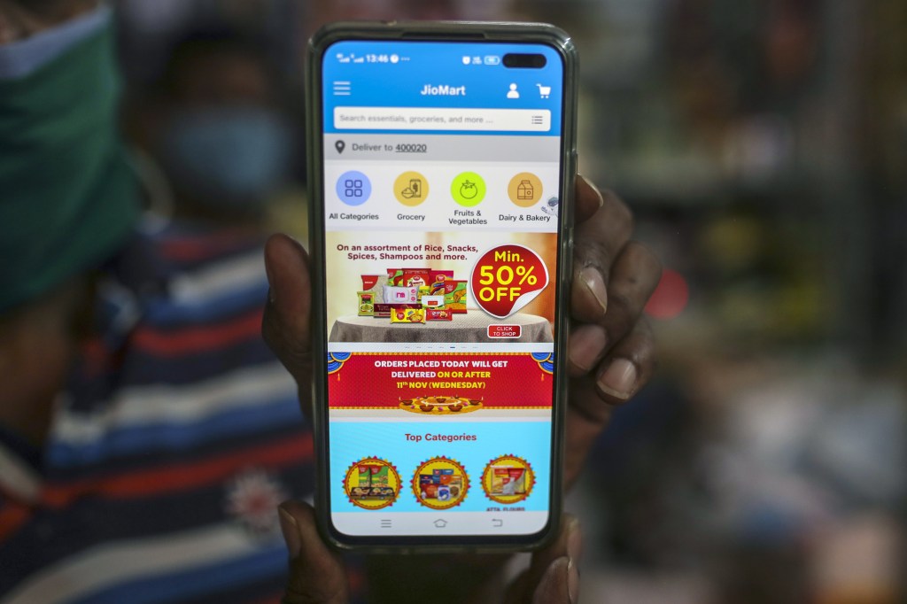 JioMart, Reliance Retail's online shopping platform, has laid off over 1,000 employees and plans to cut as many as 9,900 more roles over the coming weeks