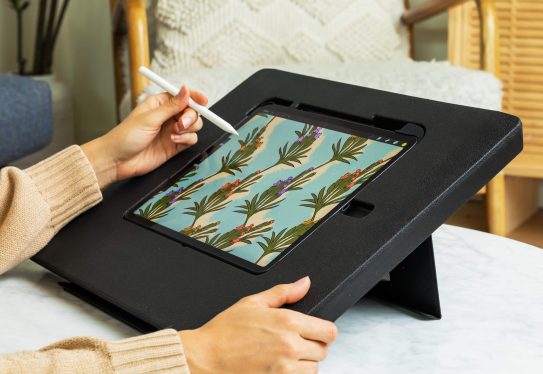 Astropad iPad drawing stand