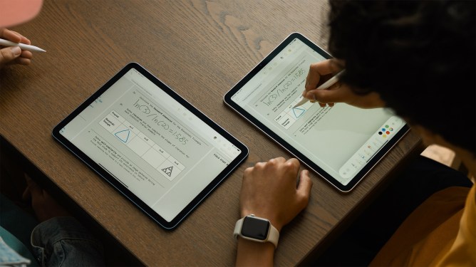 iPad OS 17 Live Collaboration on PDF