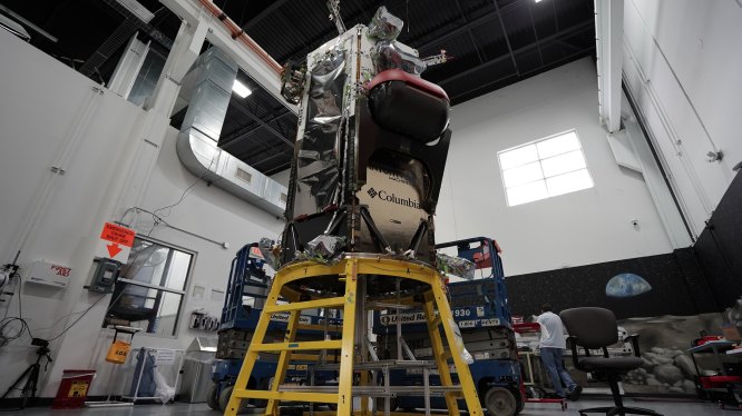 Intuitive Machines IM-1 Nova-C Assembly