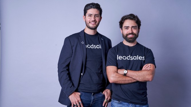 Roberto Peñacastro, David Villa Cañez, Leadsales, WhatsApp, conversational commerce
