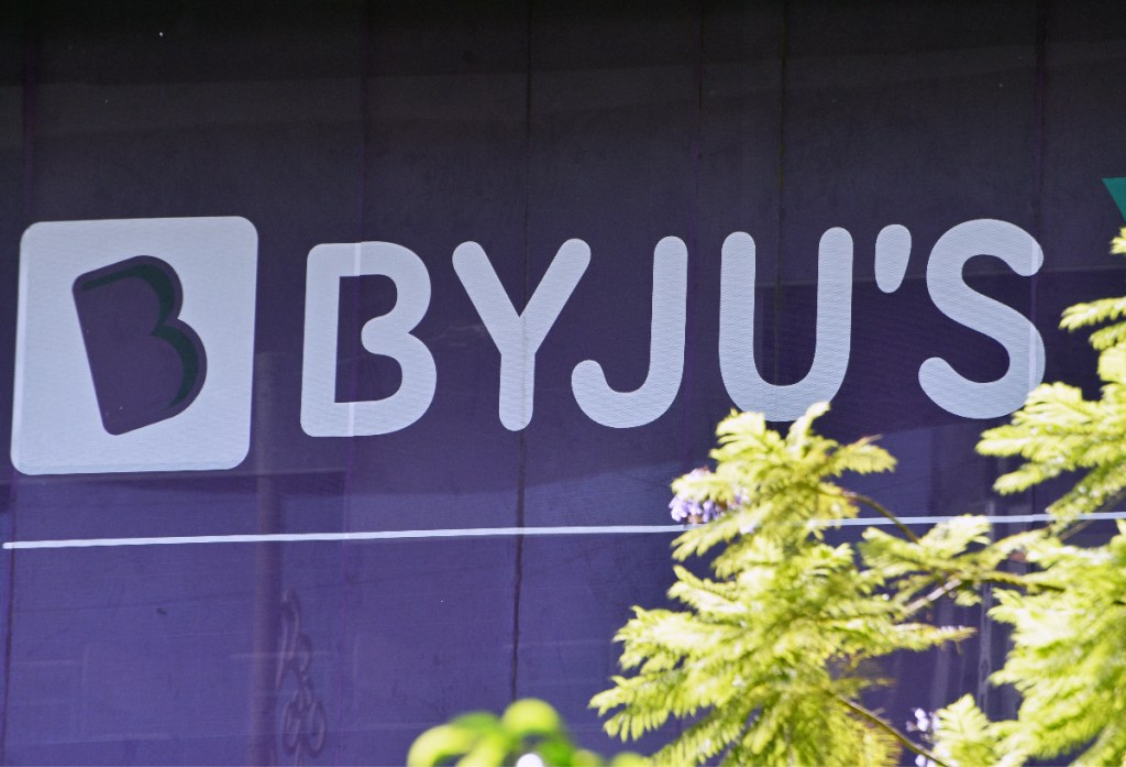 Byjus signboard at one of its tution center
