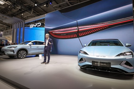 BYD Design Director Wolfgang Egger introduces the design concept of Ocean Aesthetics