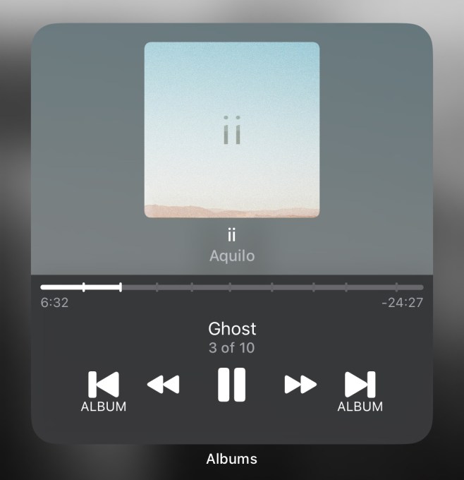 iOS 17 interactive widget on Albums app