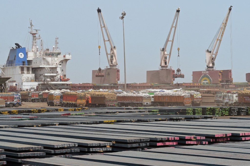 India port with logistics activities
