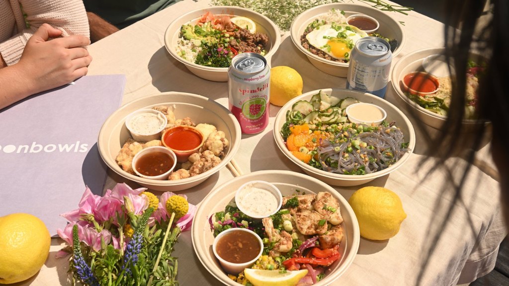 Salted, quick-serve restaurant brand. moonbowls