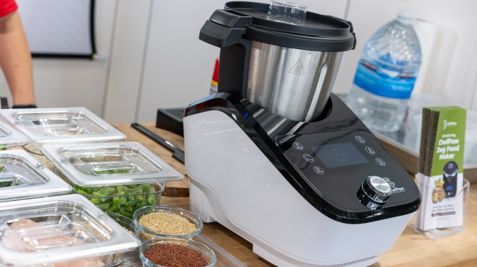 The ChefPaw dog food maker shown at CES 2024