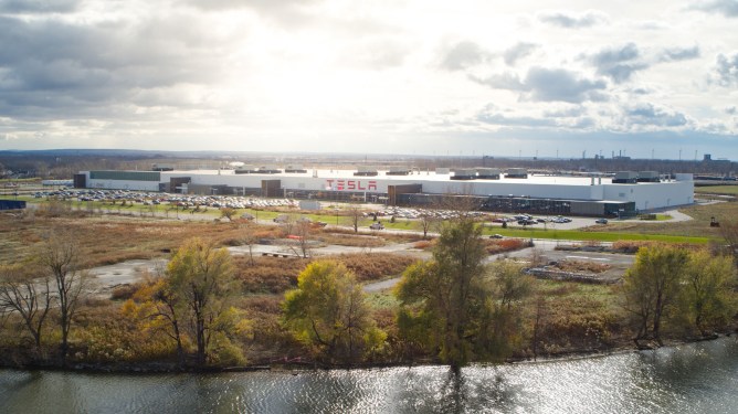 Tesla Buffalo NewYork factory