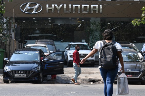 Hyundai Motor India sign