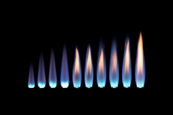 Time-series images show a methane flame lighting.