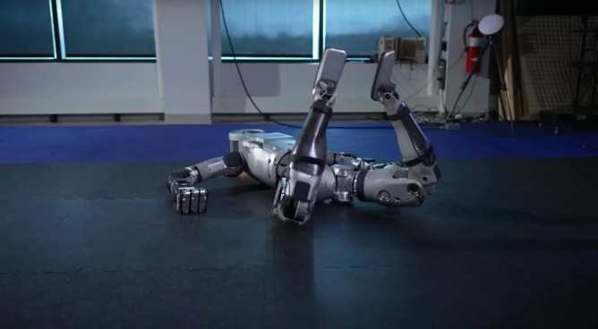 Boston Dynamics bipedal robots to brace for the inevitable