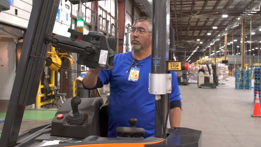 warehouse robotic forklift