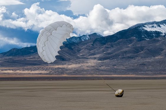 Varda Space capsule parachuting back to Earth