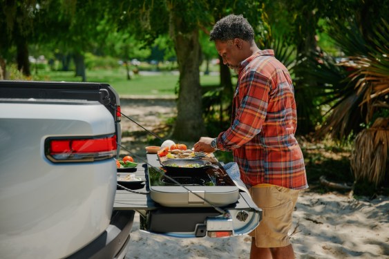 rivian-travel-kitchen-tailgate