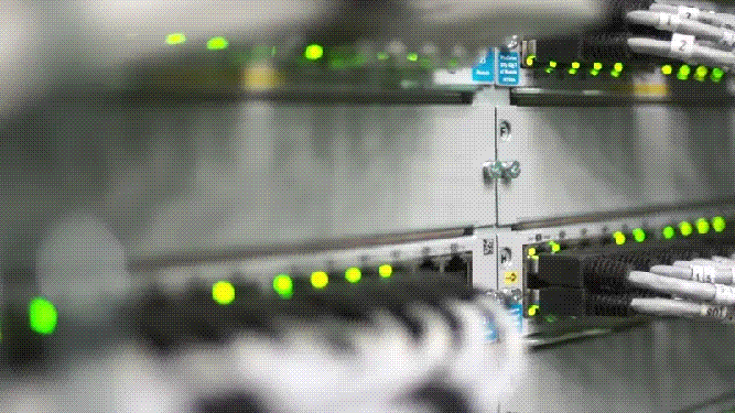 2 rows of blinking green lights