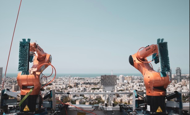 Skyline robotic window cleaners