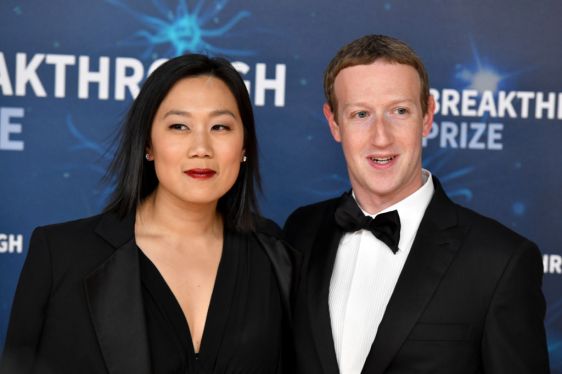 Priscilla Chan and Mark Zuckerberg attend the 2020 Breakthrough Prize Red Carpet at NASA Ames Research Center on November 03, 2019