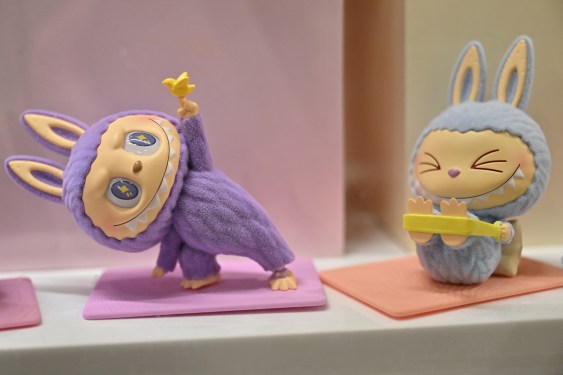 Labubu elves